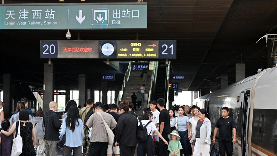 China Railway verzeichnet mehr als 400 Millionen Bahnreisende im Juli